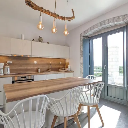 Sabaton - Kyziridi House