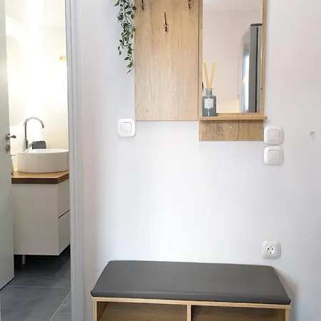 Sabaton - Kyziridi House *