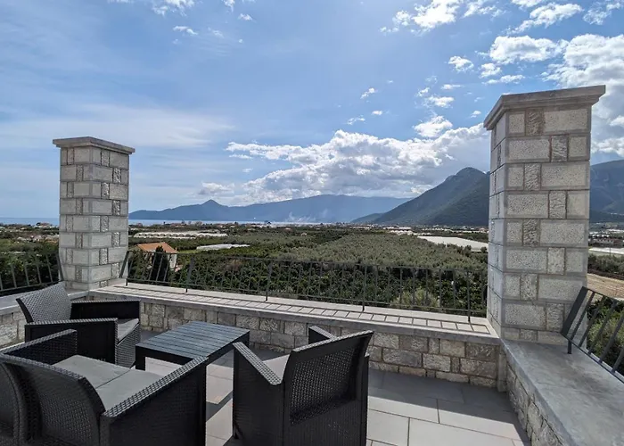 Sabaton - Kyziridi House Leonídion