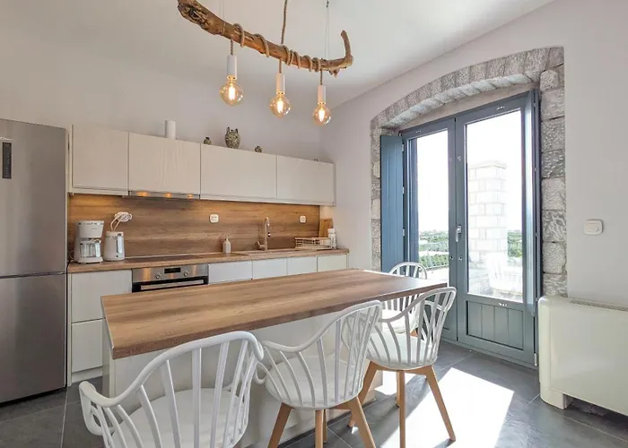 Sabaton - Kyziridi House