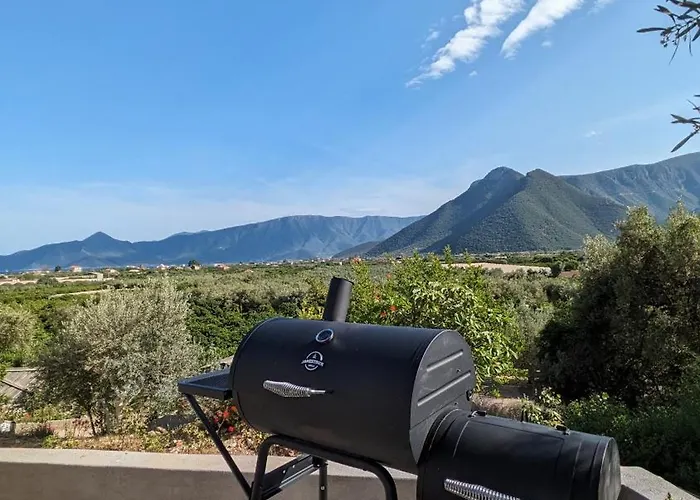 Sabaton - Kyziridi House * Leonídion